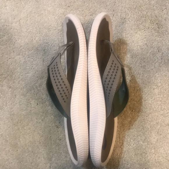 Men’s Olukai Sandals in Clay/Mustang-Size 9 - Picture 5 of 8